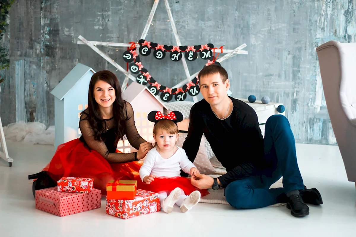 Семейная фотосессия в стиле Минни Маус