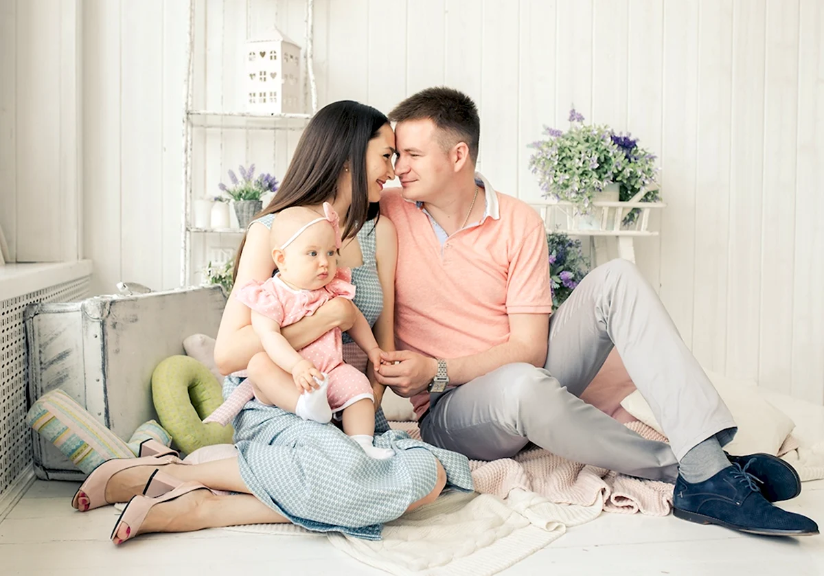 Образы для семейной фотосессии в студии