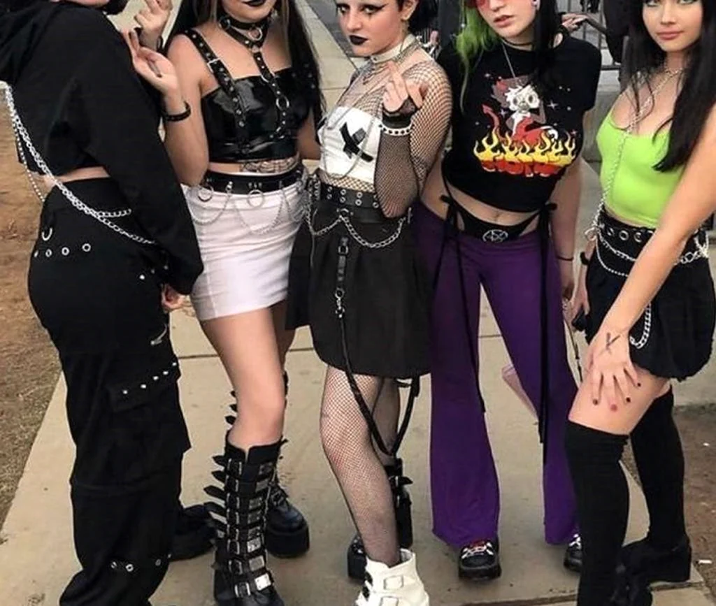 Эмо субкультура 2021