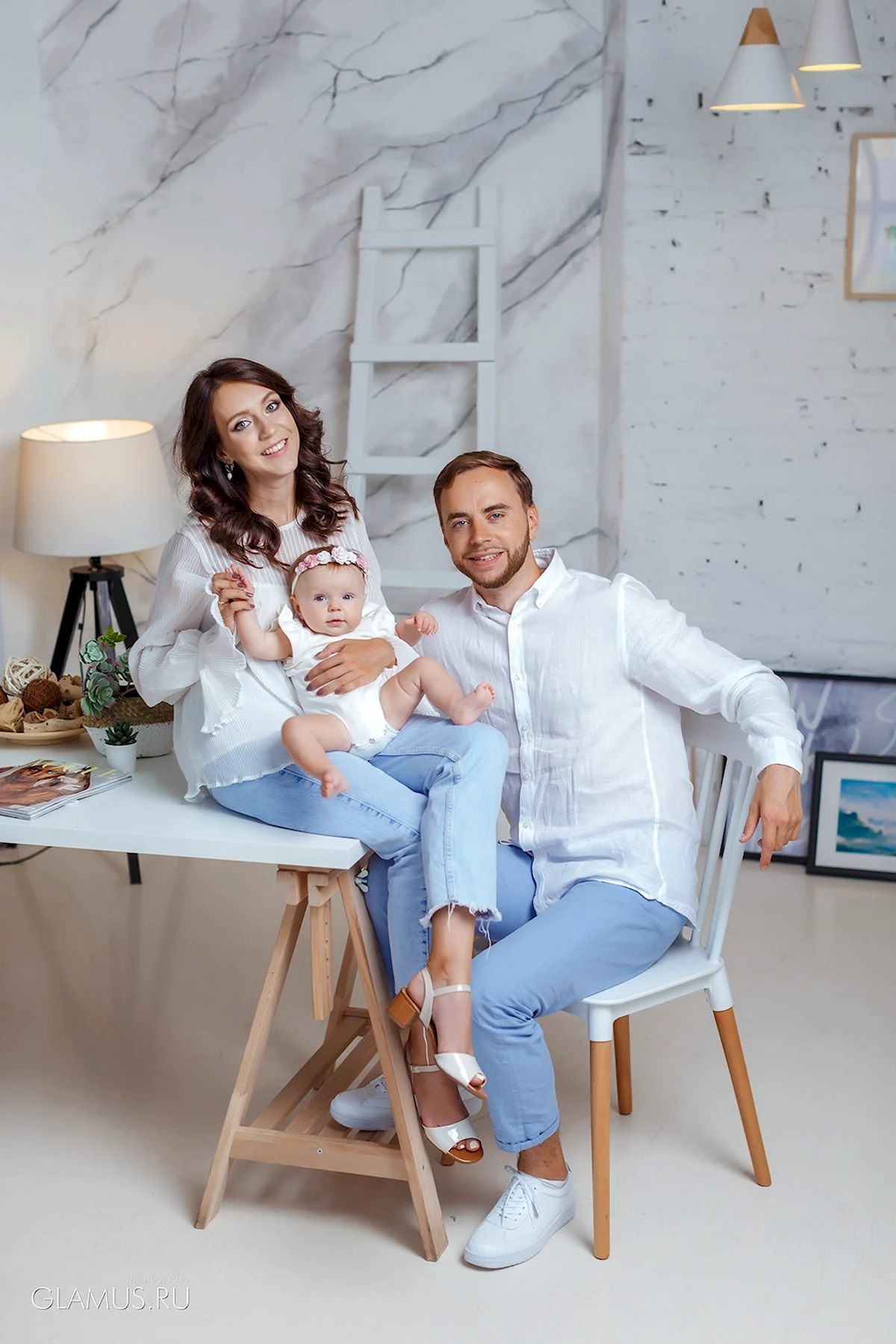 Семейная фотосессия в студии