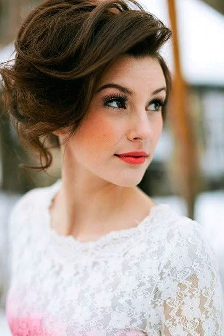 Весільні зачіски на коротке волосся
