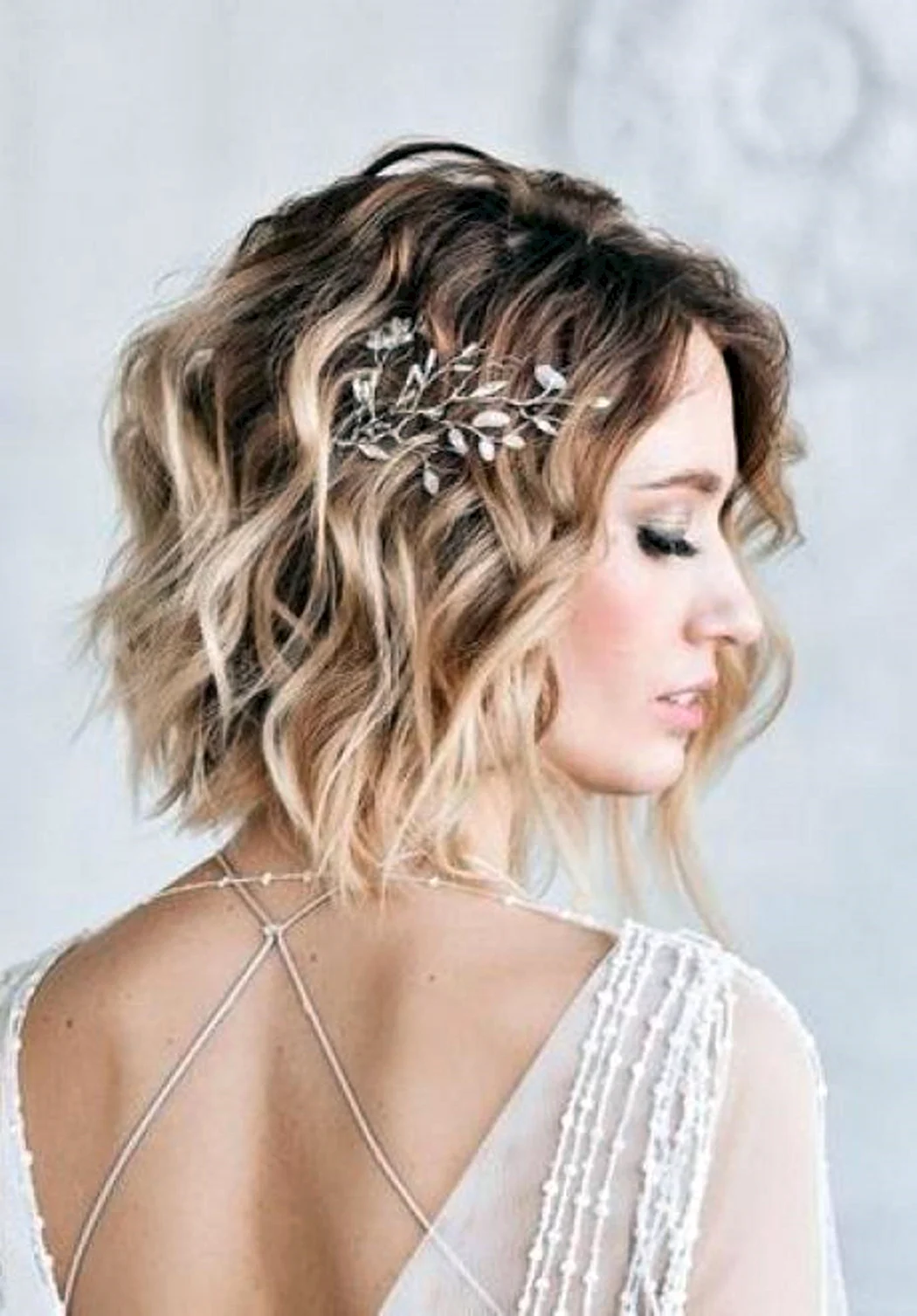 Зачіски на середнє волосся