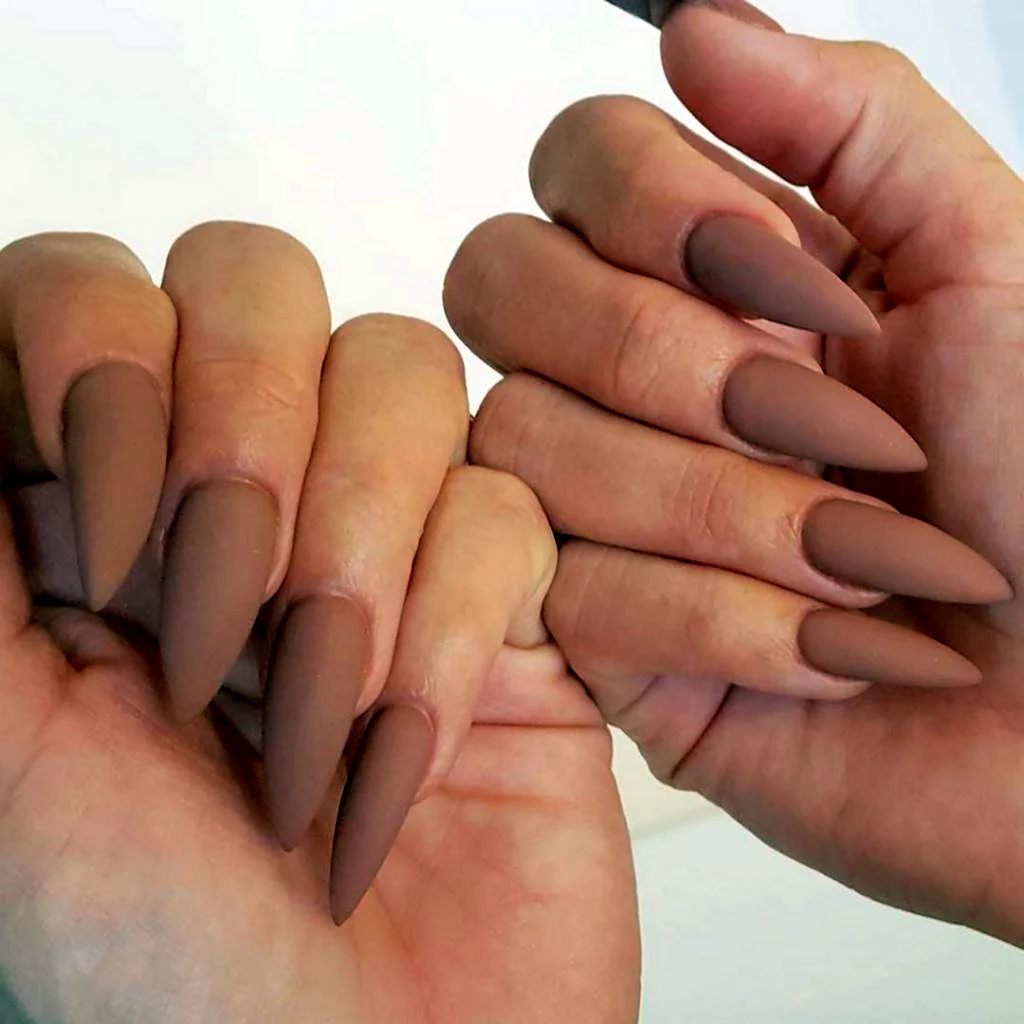 Матовый нюд миндаль