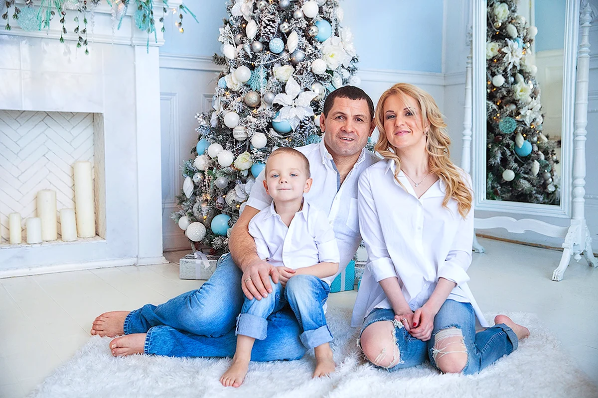 Семейная фотосессия в студии