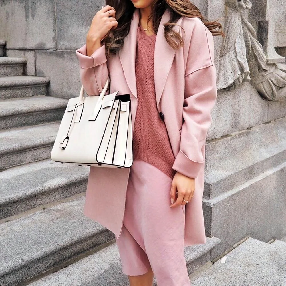 Бежевый с розовым в одежде