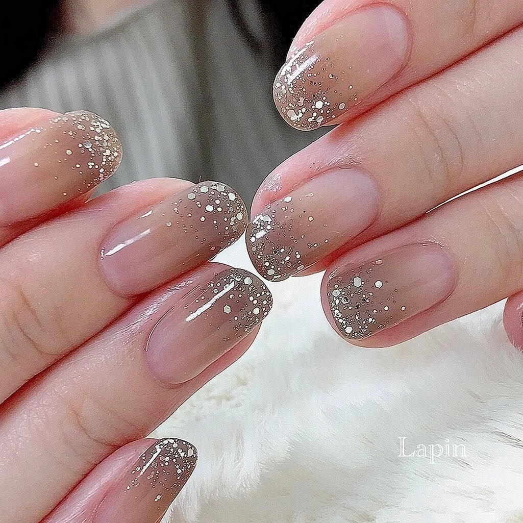 Маникюр градиент с блестками