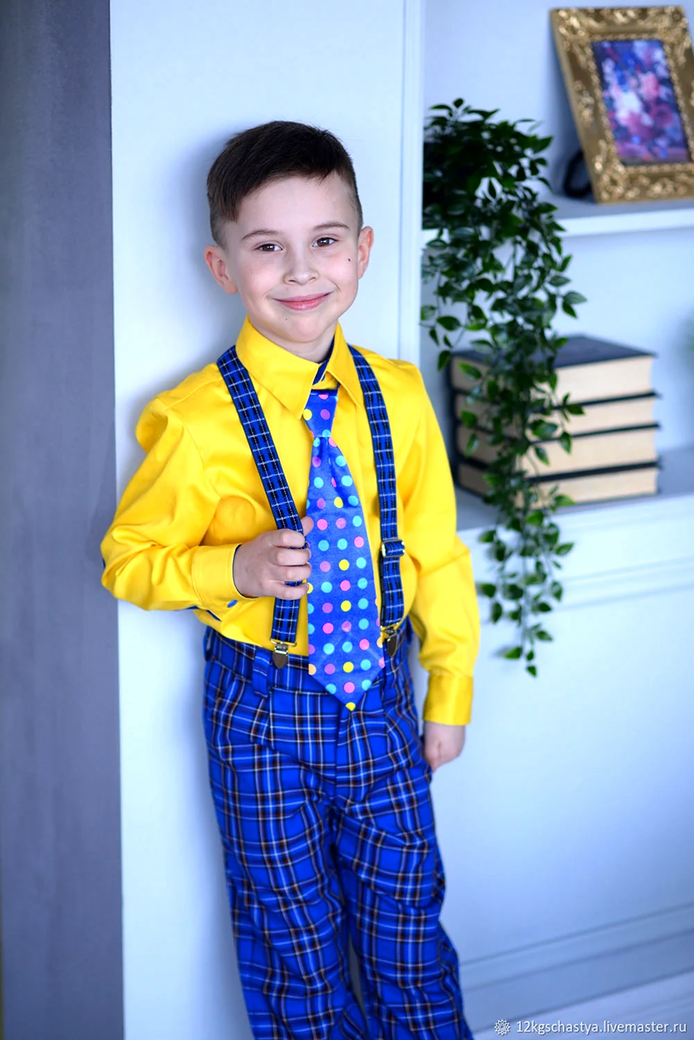 Костюм с подтяжками для мальчика