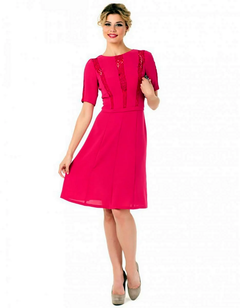 Алые платья средней длины