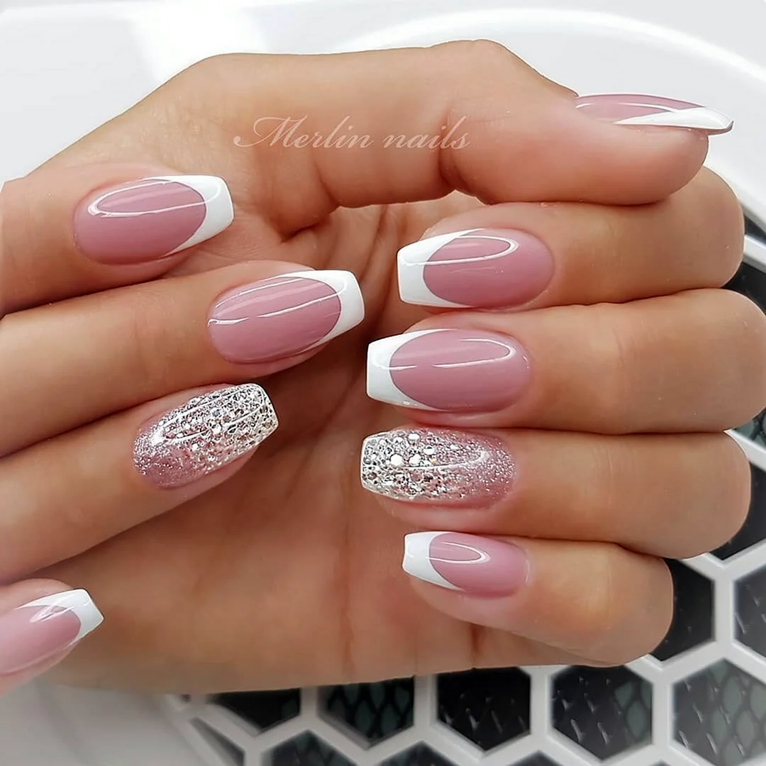 Френч маникюр