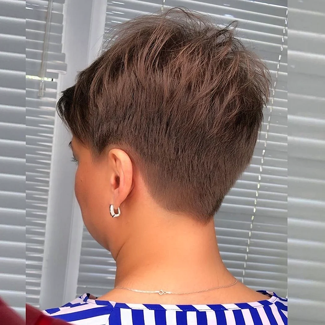 Піксі Гаврош Гарсон потилиця