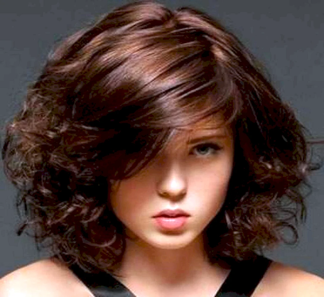 Стрижка Боб Каскад на густе волосся