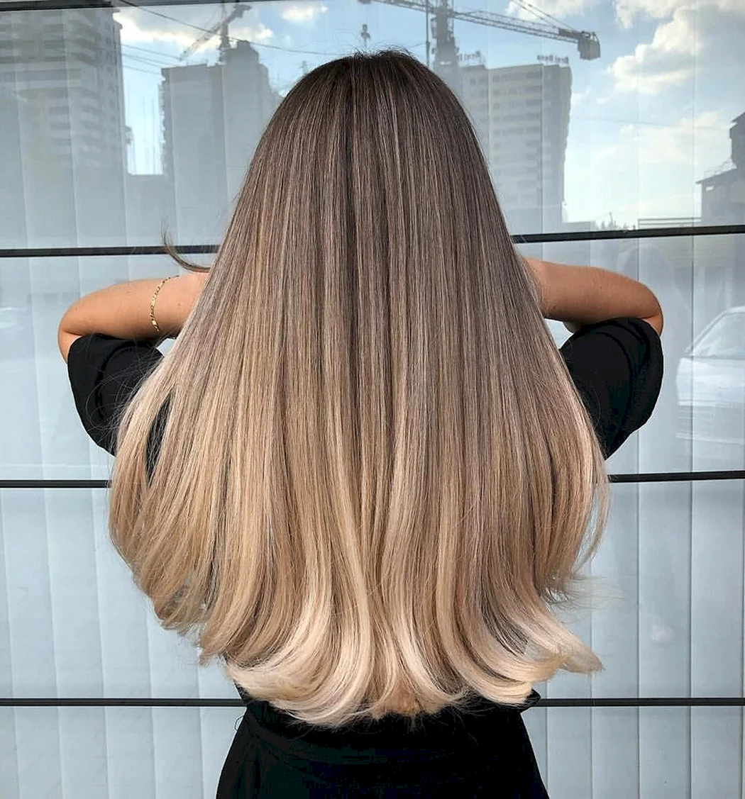 Балаяж фарбування на русяве волосся пряме