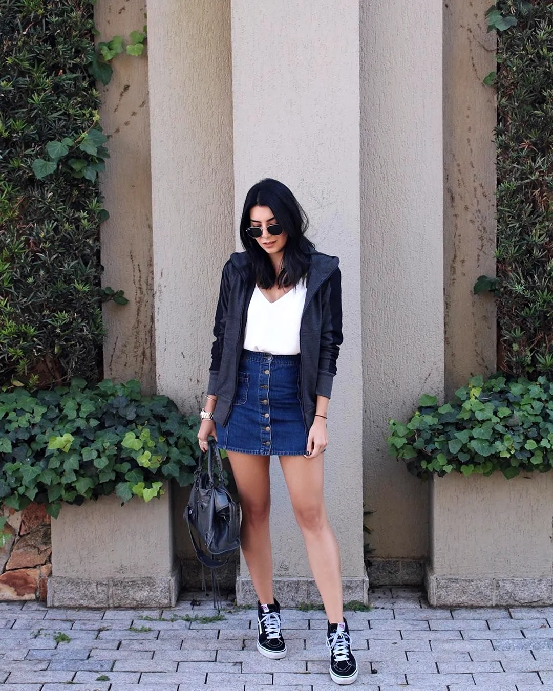 Джинсовая юбка 2021 с кедами