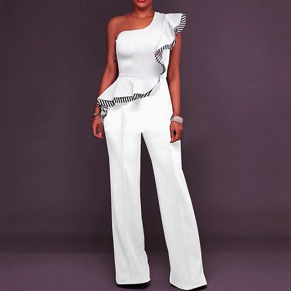 Белый костюм женский брючный палаццо