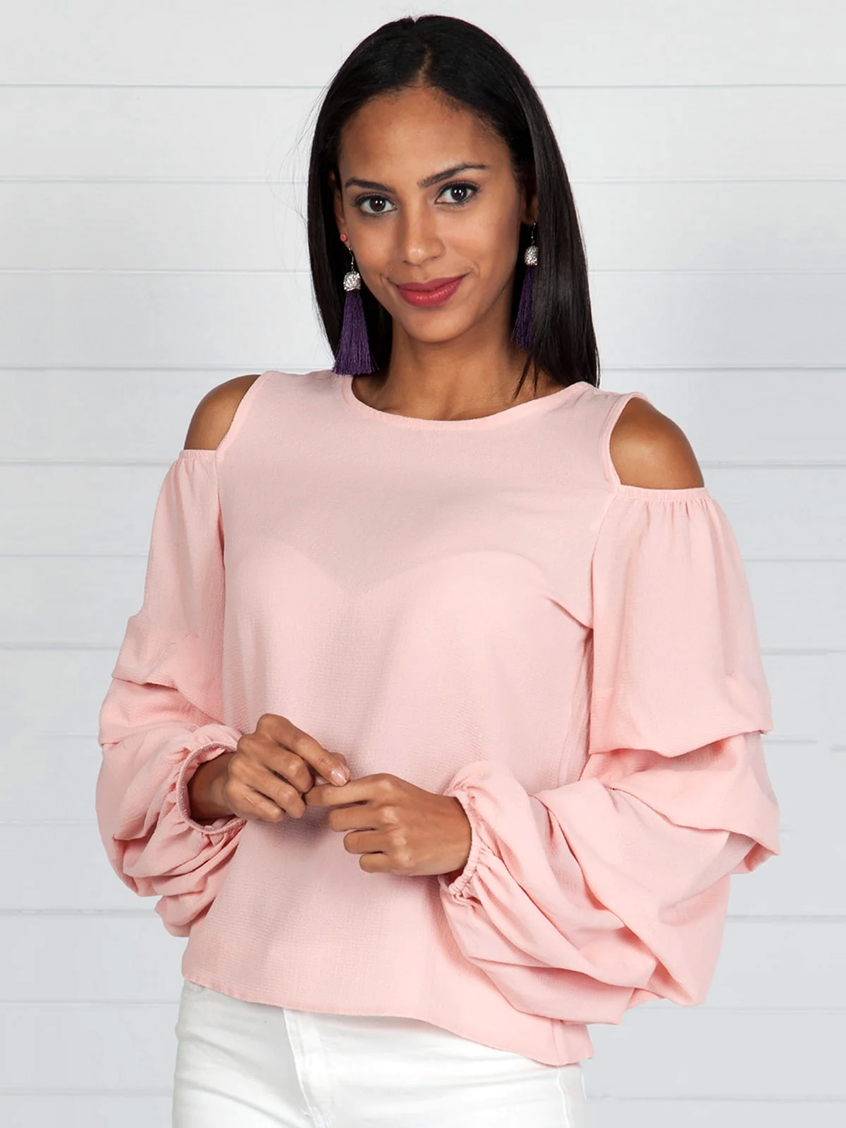 Блузка пудрового цвета