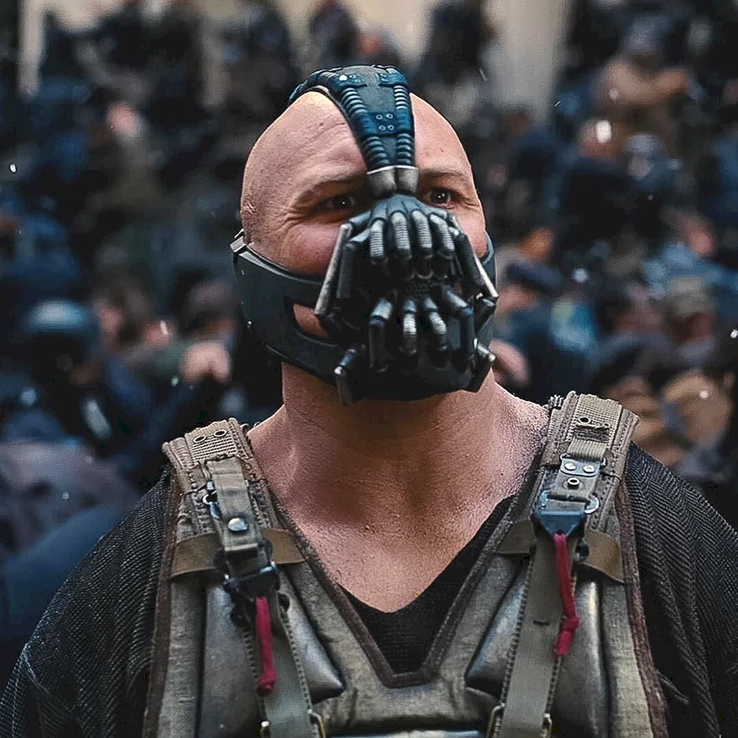 Бэтмен Кристофера Нолана и Бэйн