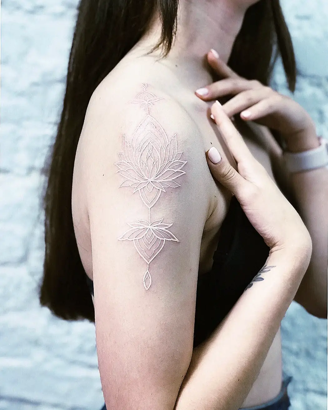 Белые Татуировки для девушек