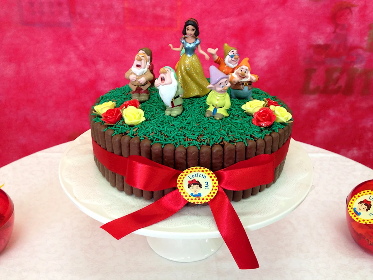 Торт Белоснежка и 7