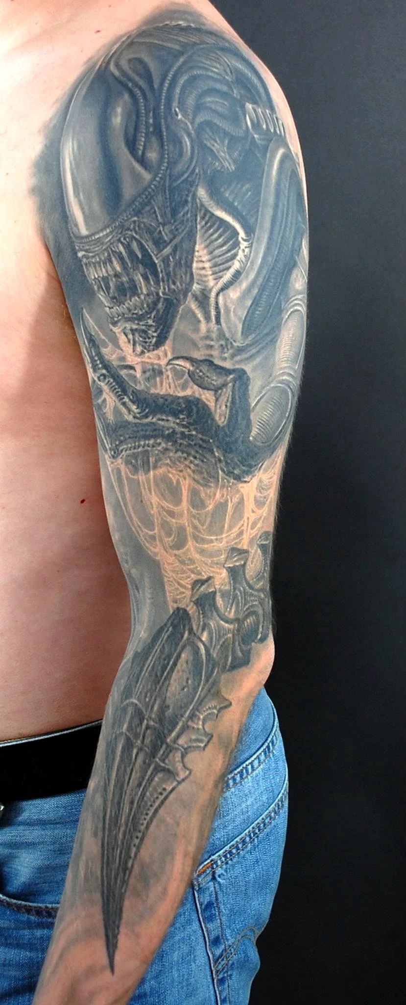 Павел Арефьев тату