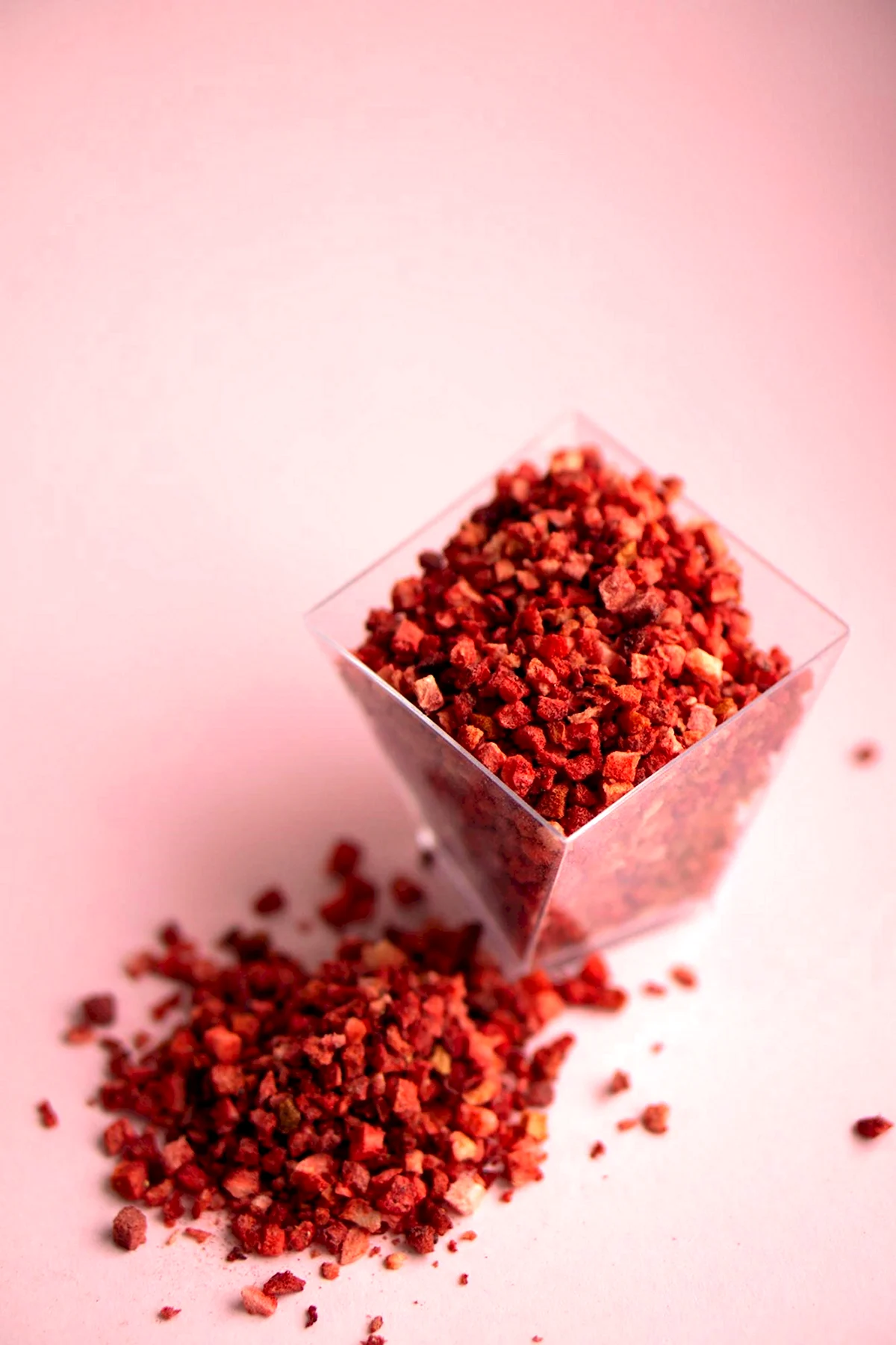 Сублимированная клубника кусочки 1-5 мм