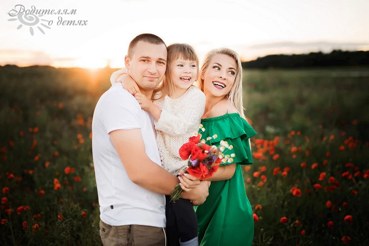 Семейная фотосессия в ярких цветах