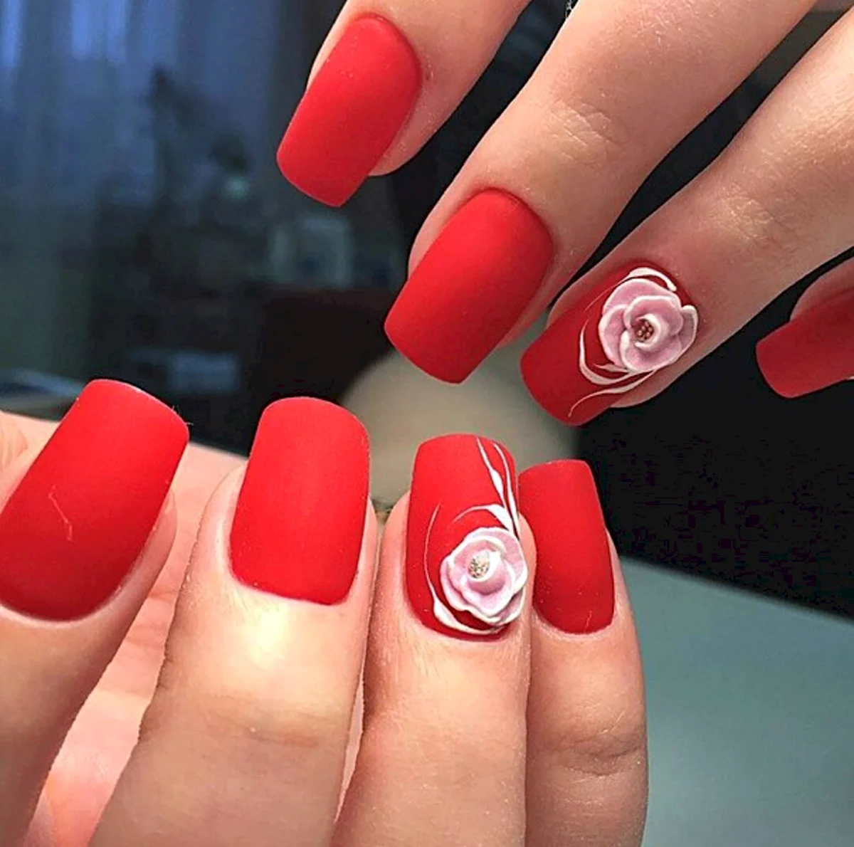 Идеи красного маникюра