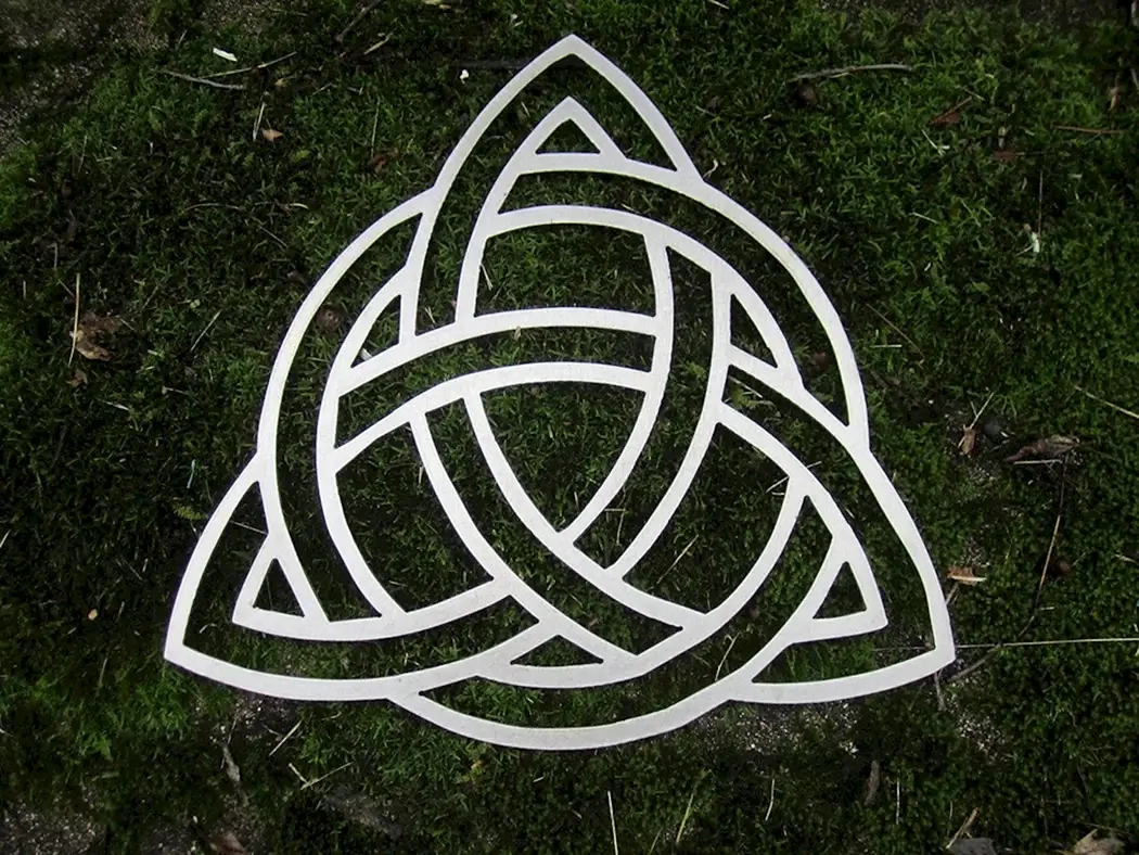 Кельтский символ Трикветра