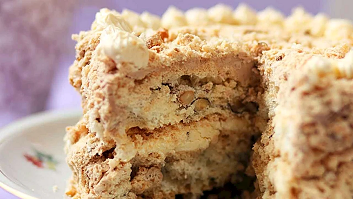 Торт Королевский песочный с безе