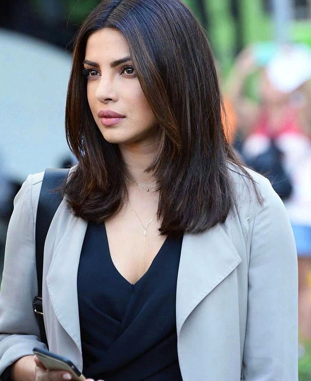 Приянка Чопра стрижка