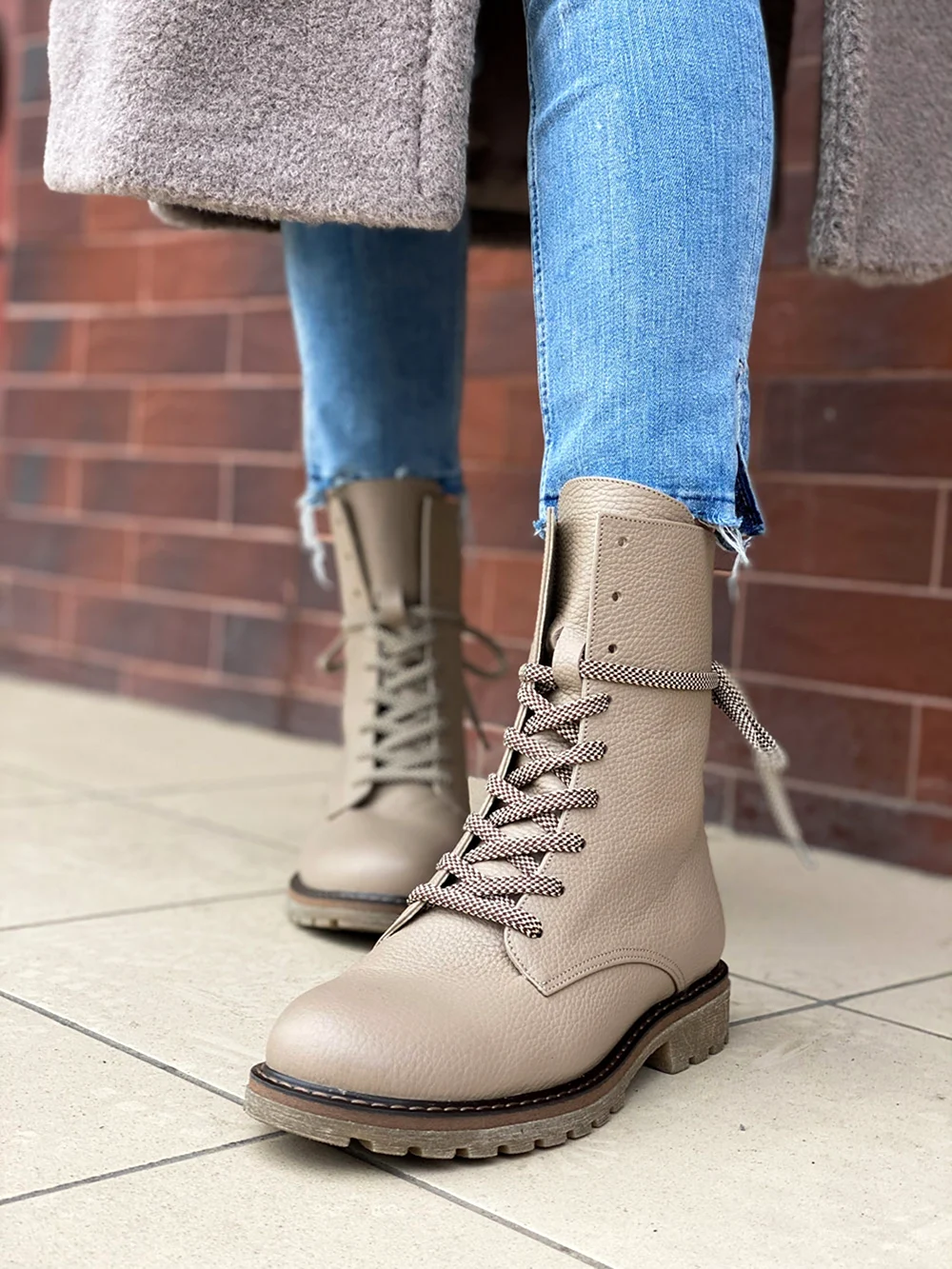 Бежевые берцы Челси женские