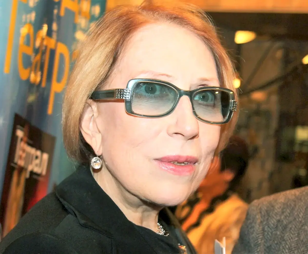 Инна Чурикова