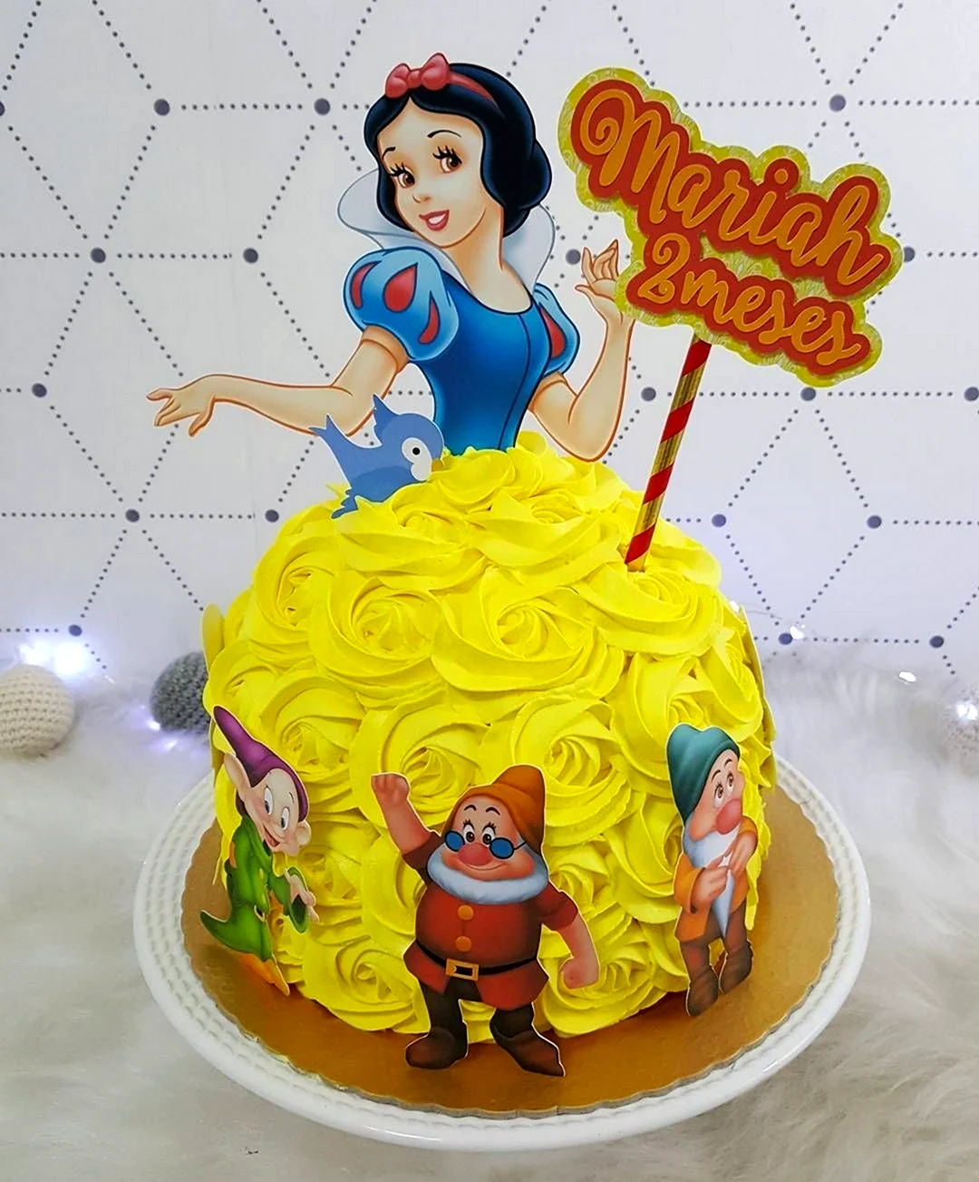 Торт Белоснежка