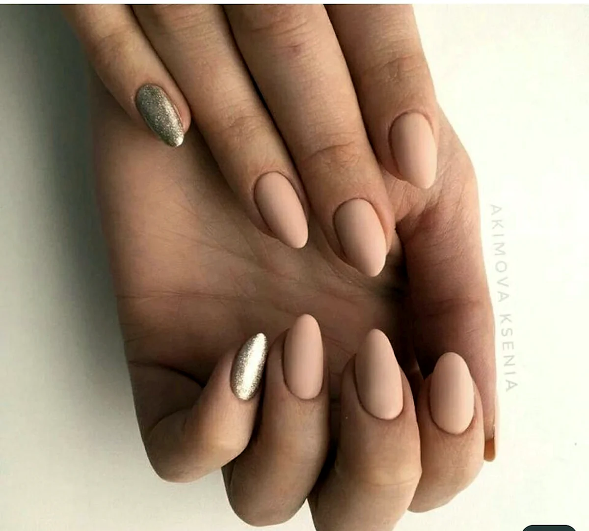 2021 Миндаль нюд матовый