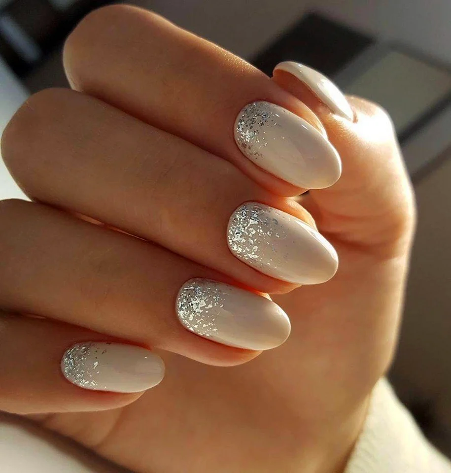 Нежный маникюр