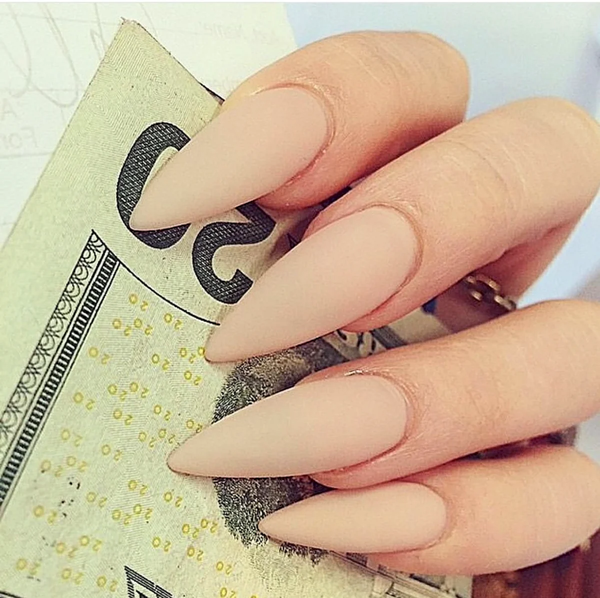 Матовый нюд стилеты