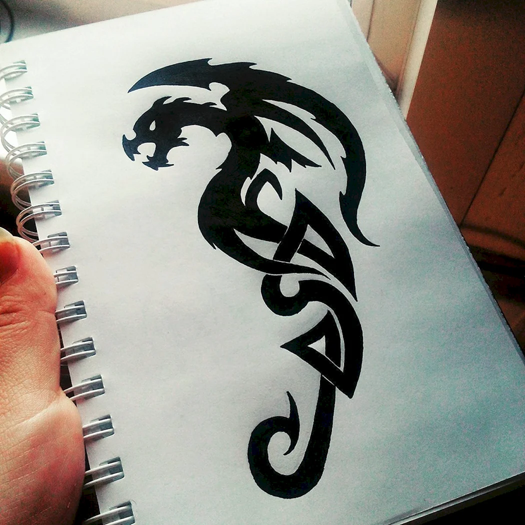 Тату карандашом на бумаге