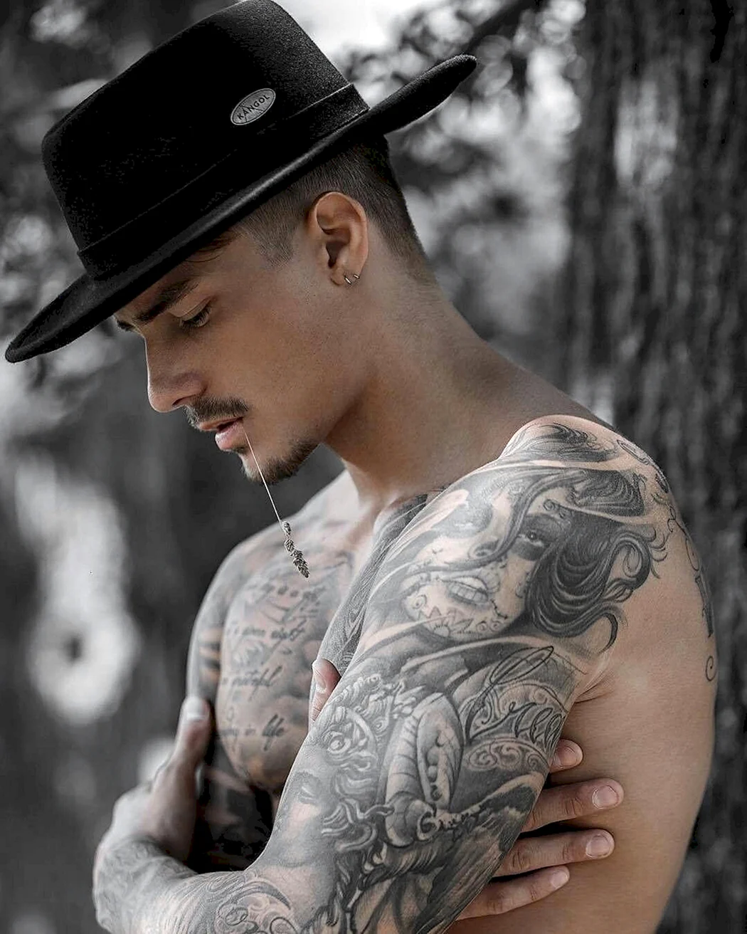 Женя Громов