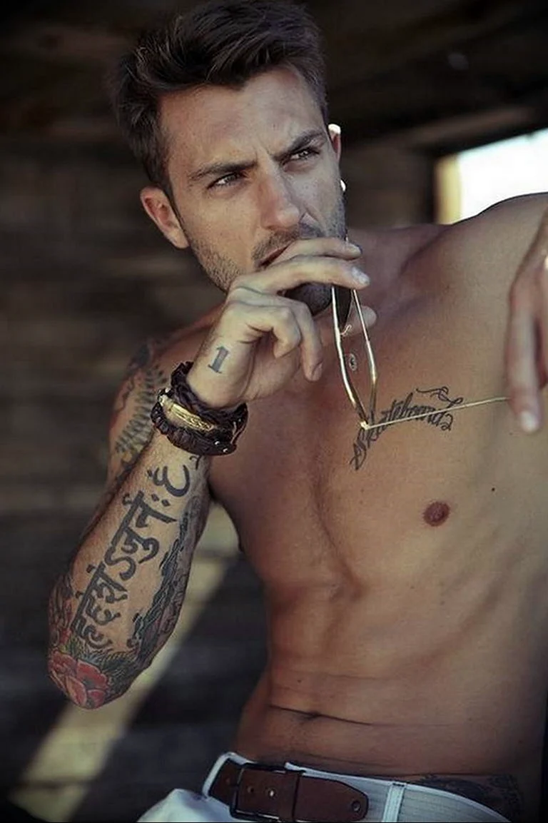 Рафаэль Лаззини тату