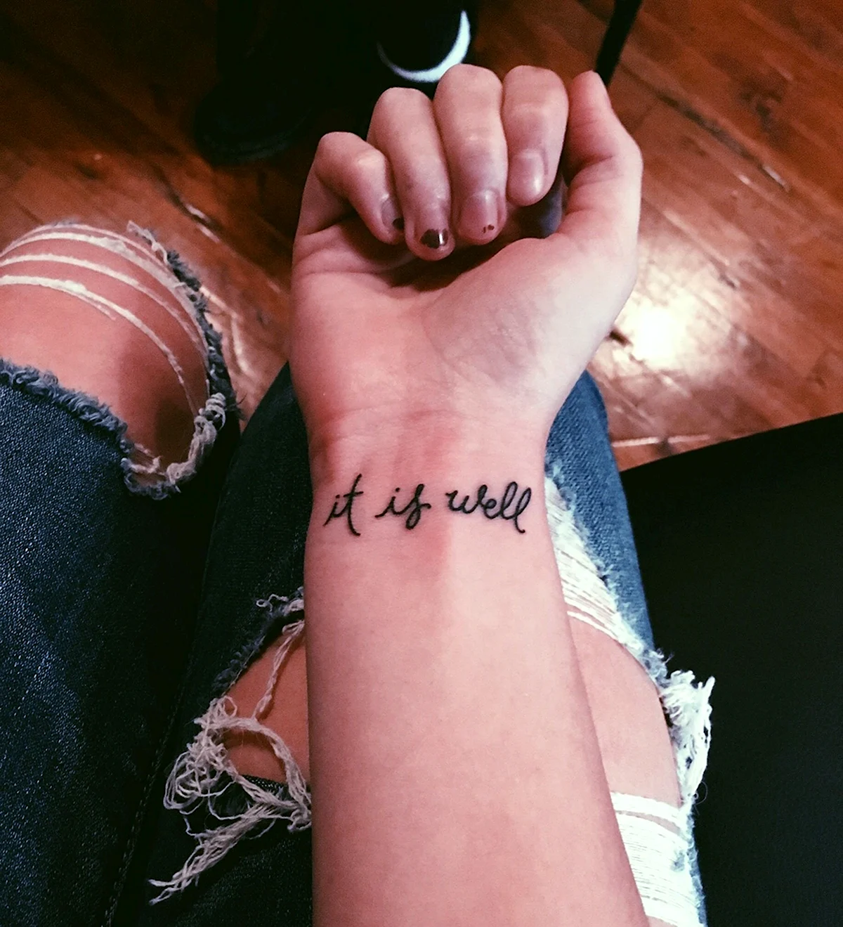 Красивые надписи для тату для девушек на запястье