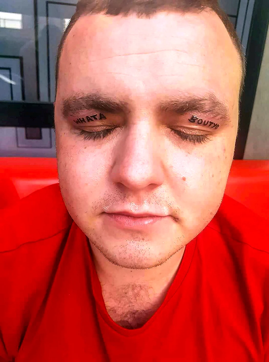 Не буди наколка на веках