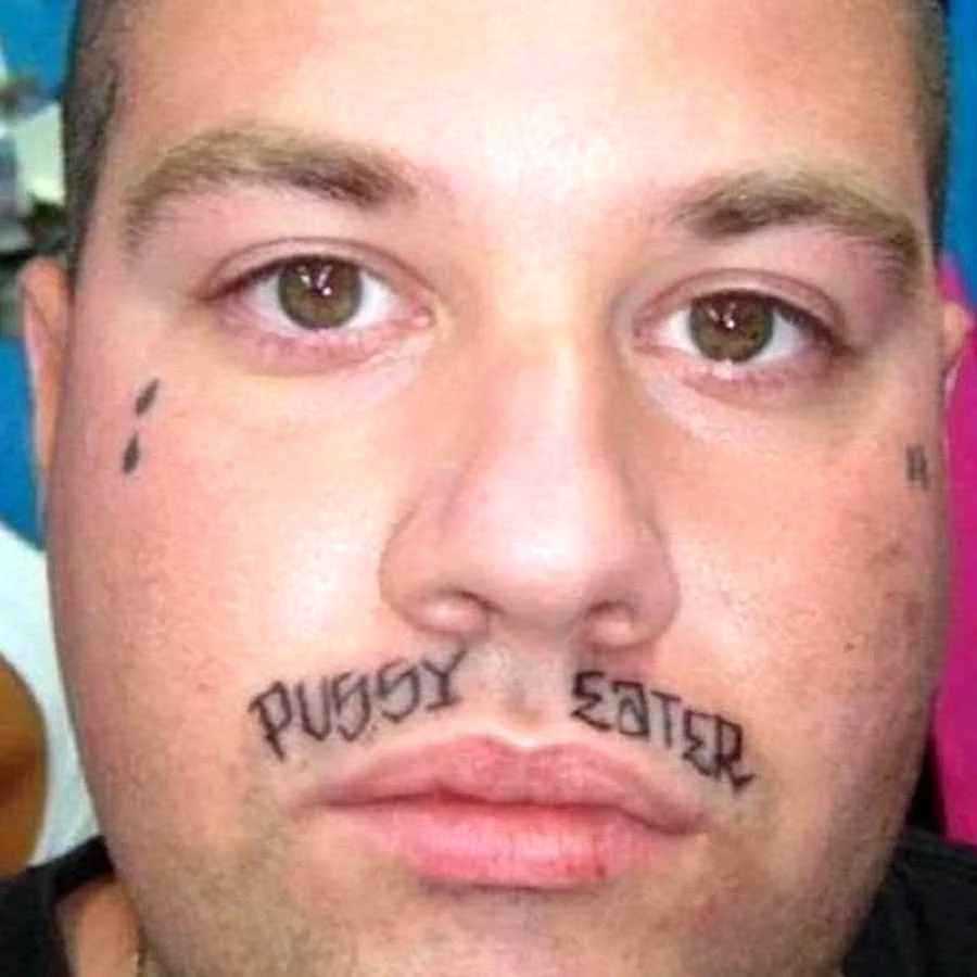 Татуировки на подбородке