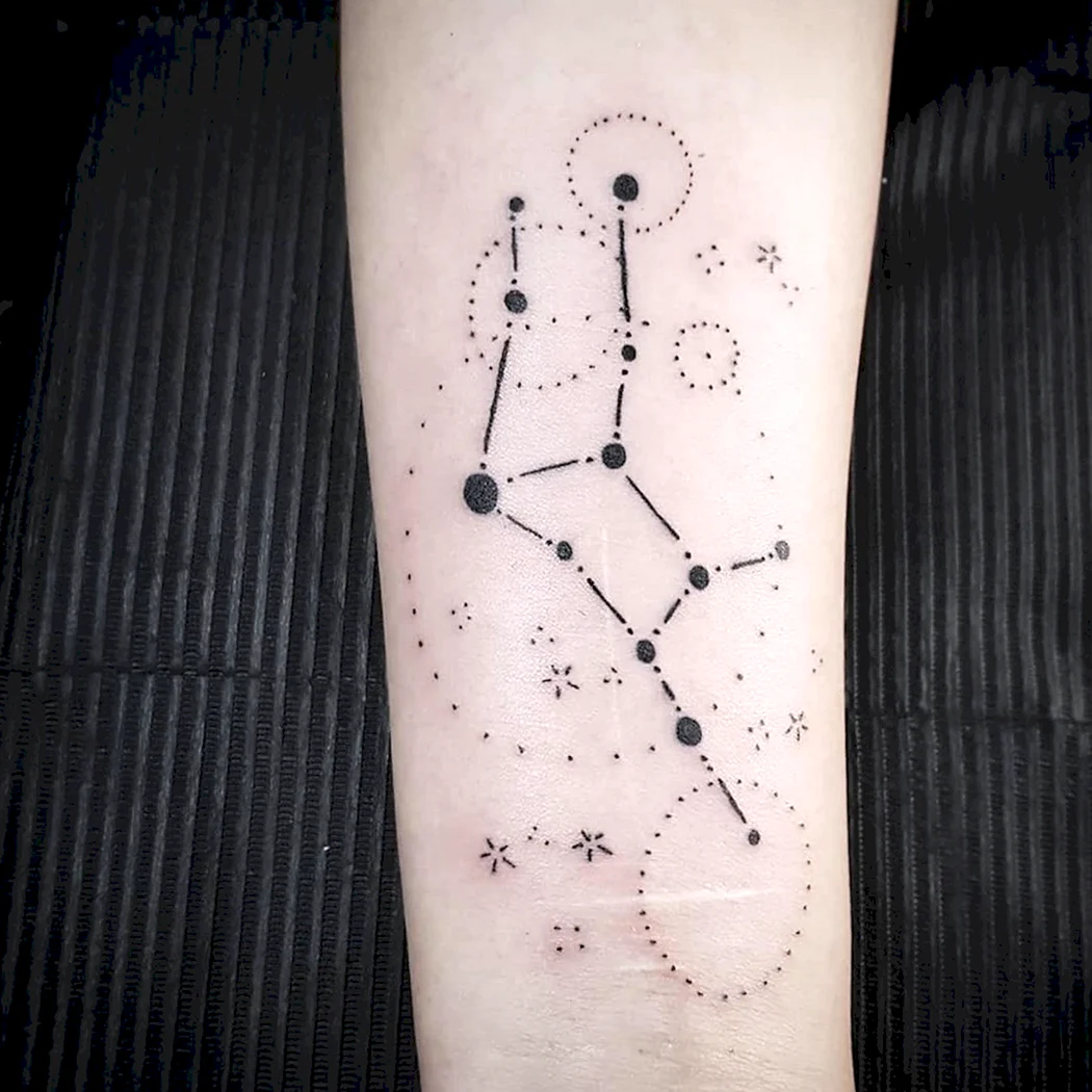 Тату Созвездие большой медведицы