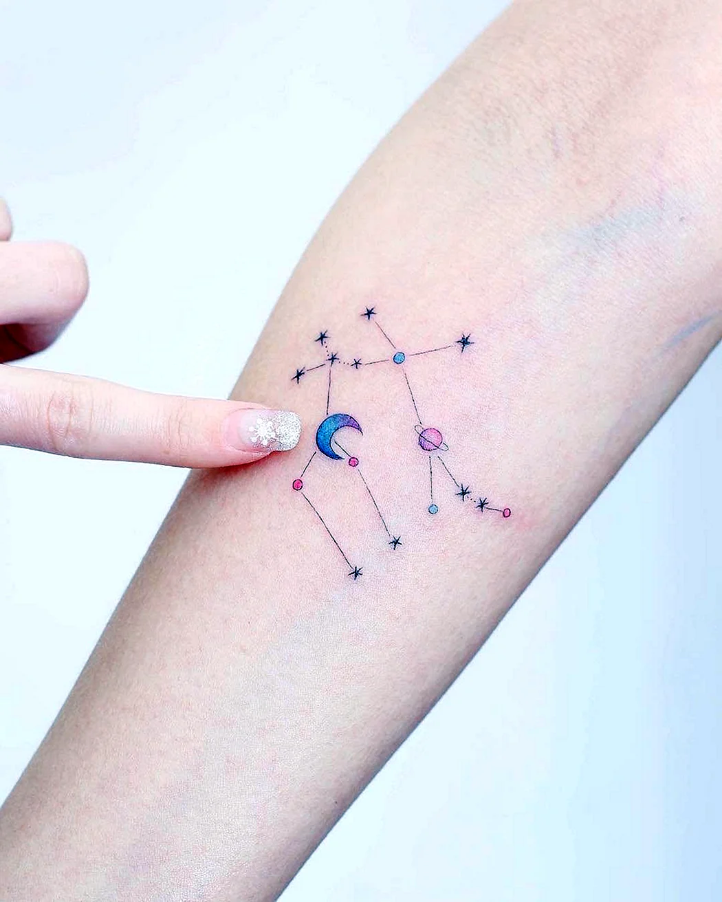 Созвездие Близнецы тату