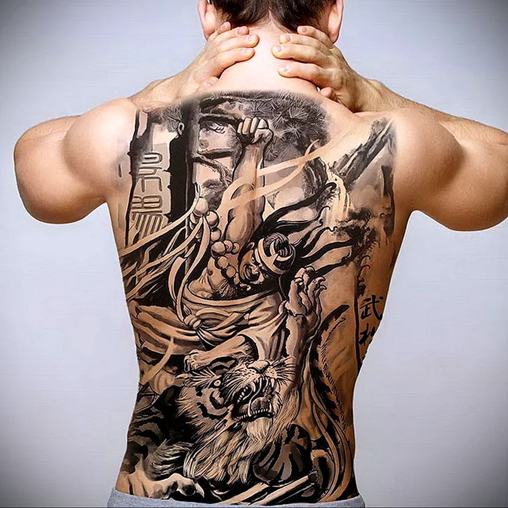 Тату на спине мужские