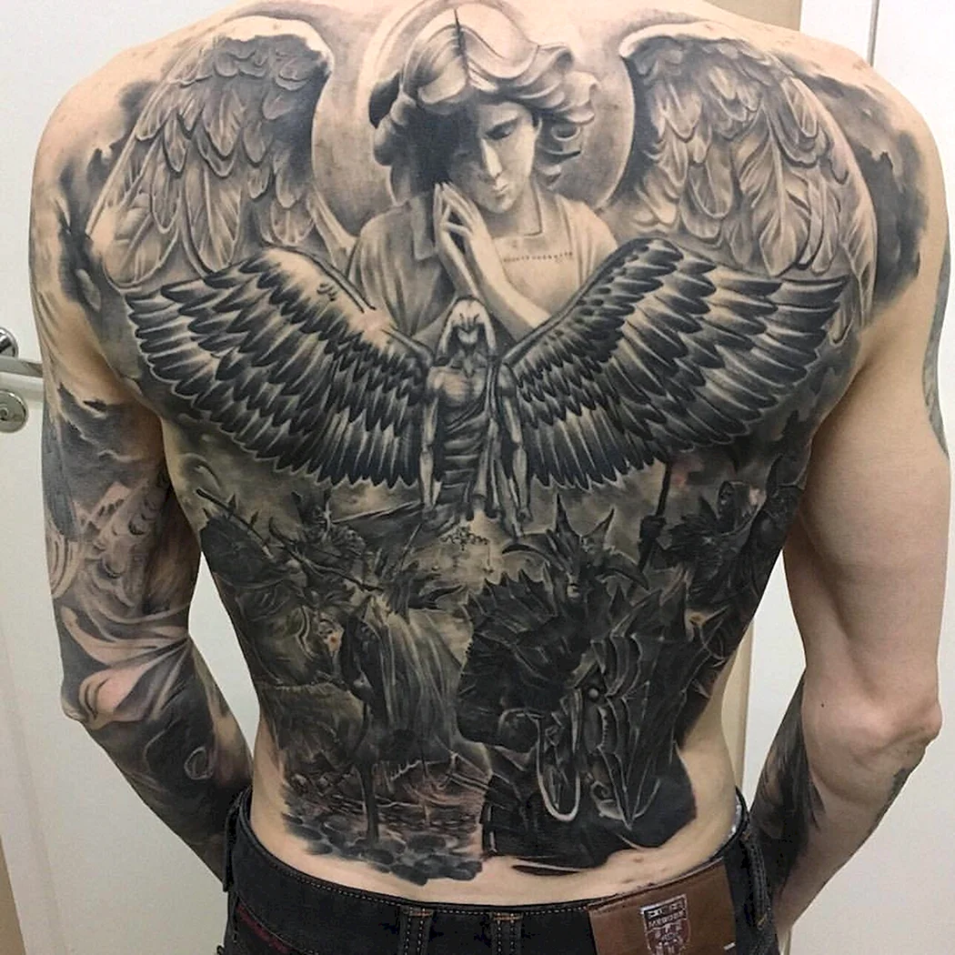 Тату на спине мужские