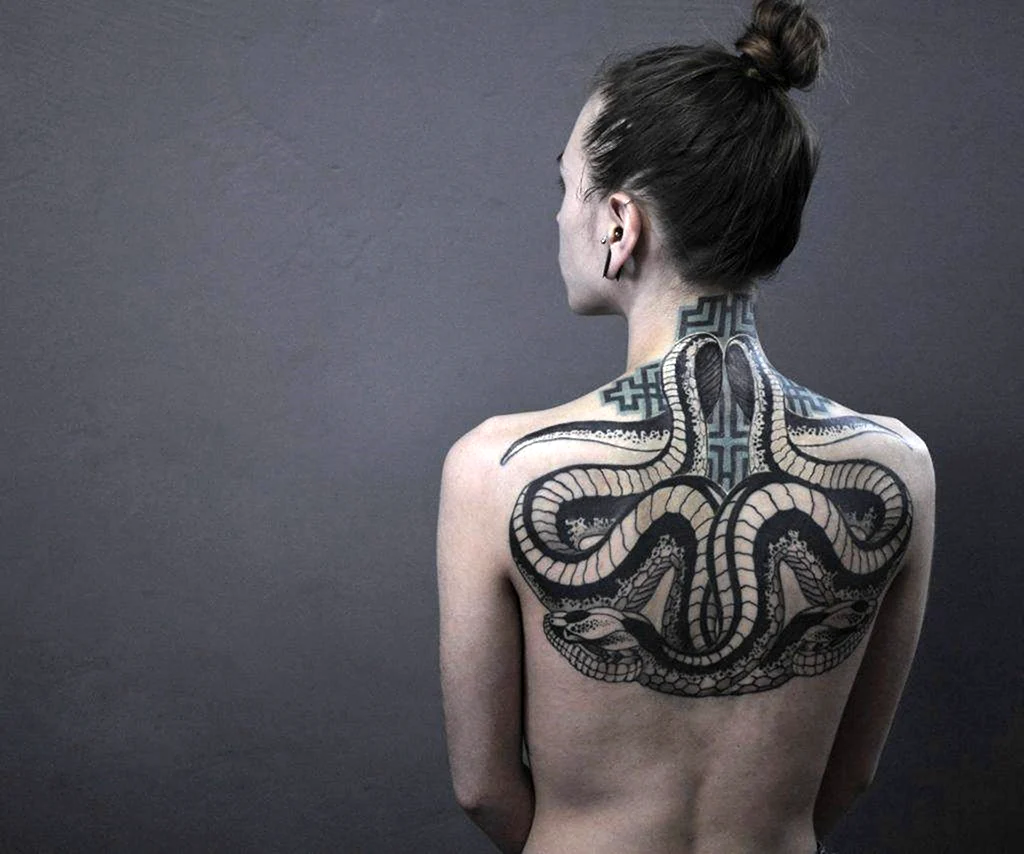 Тату Орнаментал змея