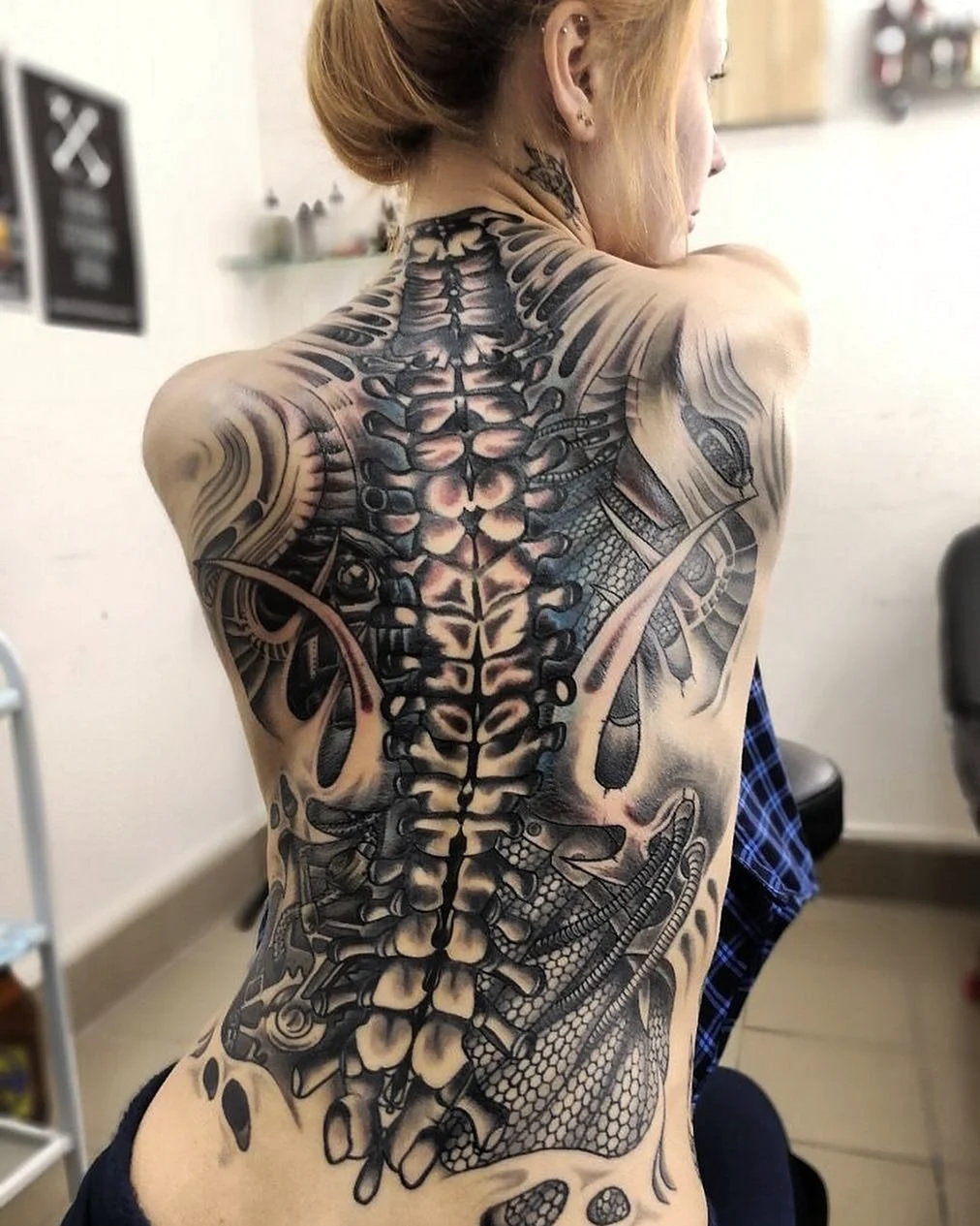 Тату на спине