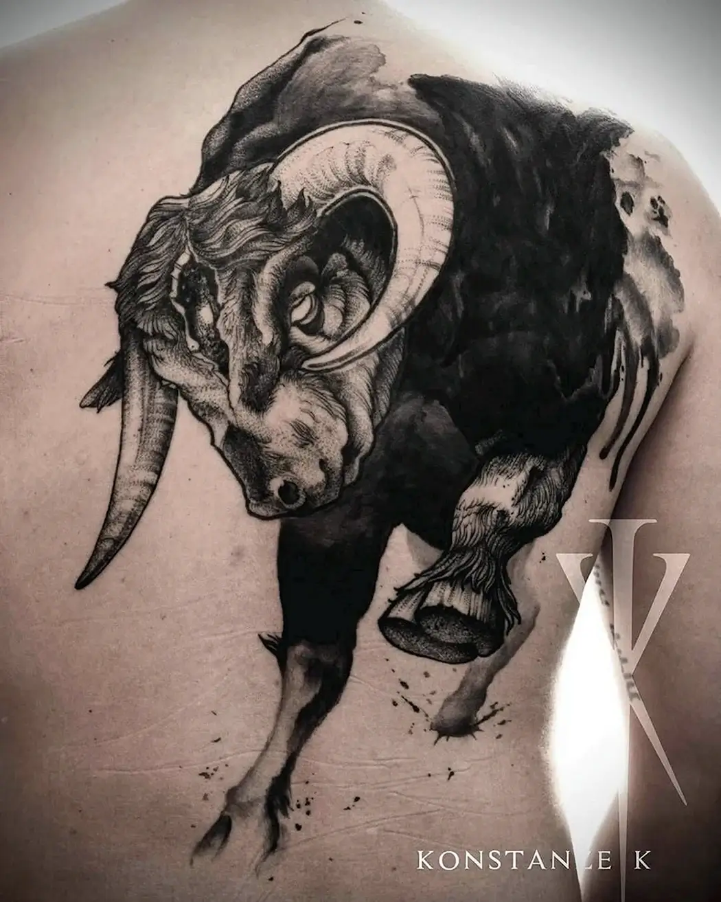 Бык арт тату