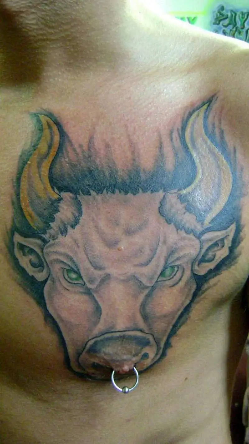 Тату голова быка