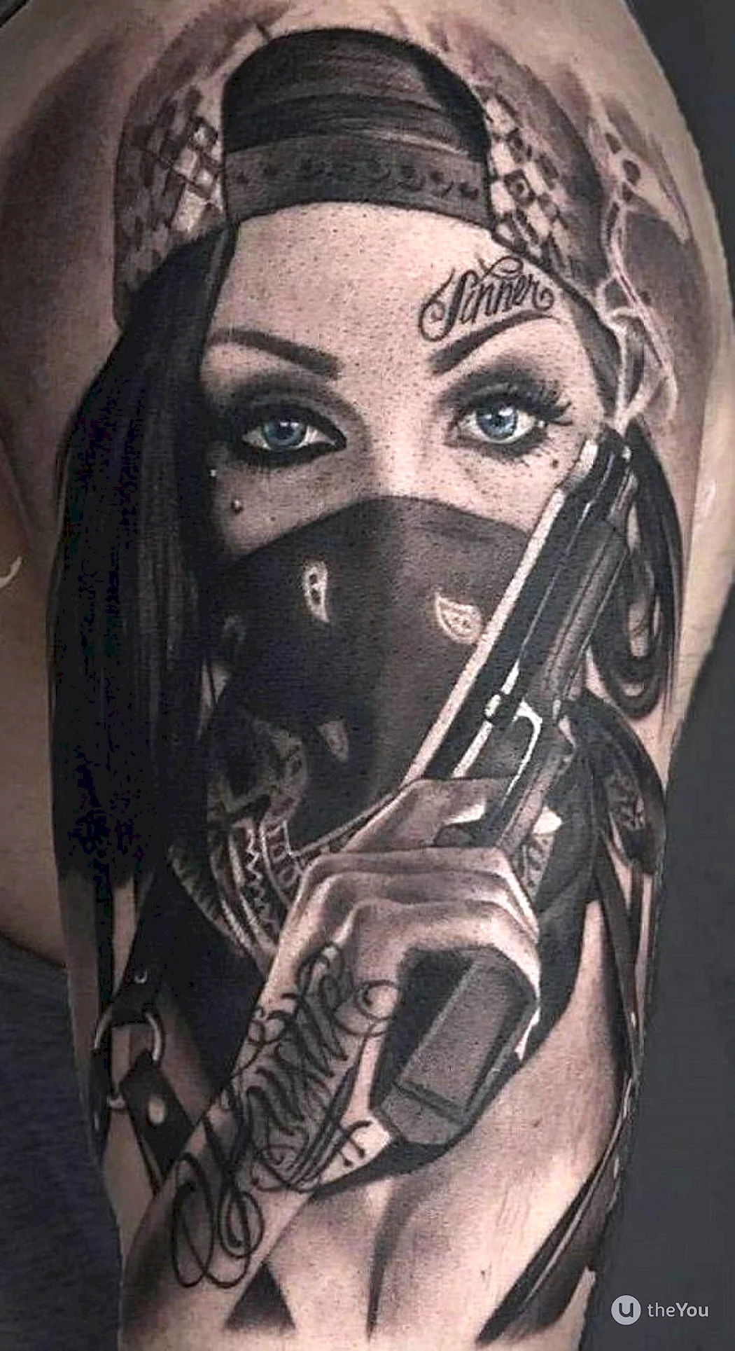 Тату девушка гангстер